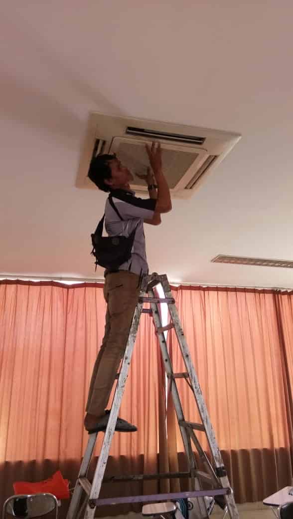 Service AC Jakarta Pusat - Pekerjaan 8